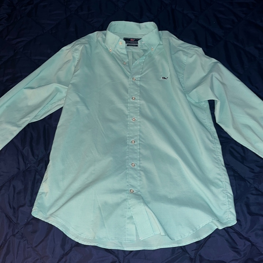 Vineyard Vines Dress Shirt. No Stains.